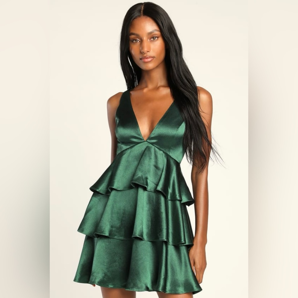 Lulu’s Emeralds Green Satin Tie-Back Tiered Mini Dress